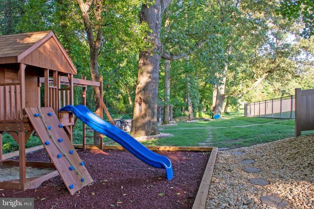 19 LAKE CREST DR, Milford, DE 19963