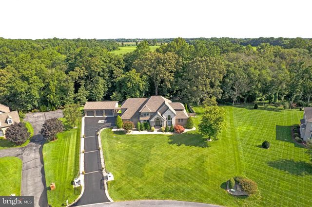 19 LAKE CREST DR, Milford, DE 19963