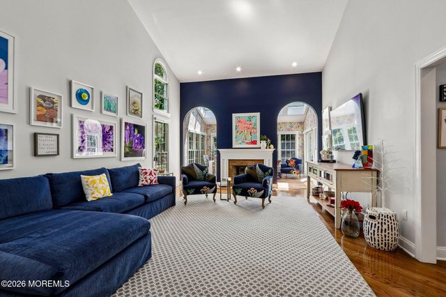 146 Silvermist Court, Little Silver, NJ 07739