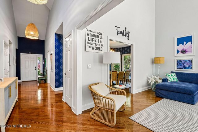 146 Silvermist Court, Little Silver, NJ 07739