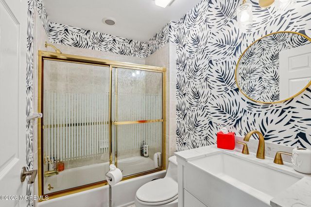 146 Silvermist Court, Little Silver, NJ 07739