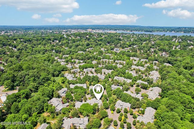 146 Silvermist Court, Little Silver, NJ 07739