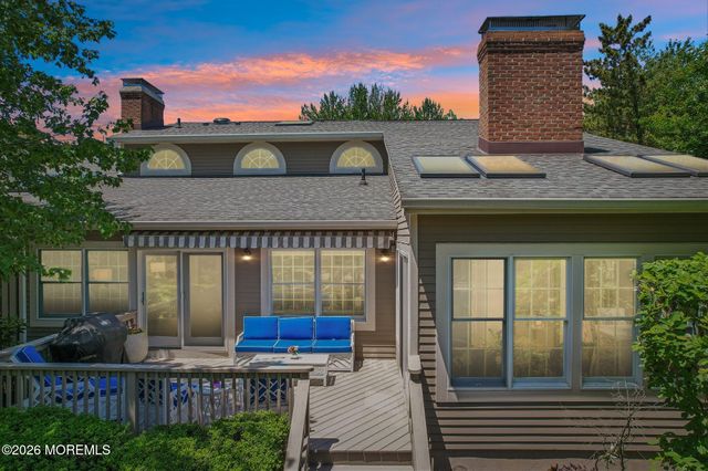 146 Silvermist Court, Little Silver, NJ 07739