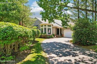 146 Silvermist Court, Little Silver, NJ 07739