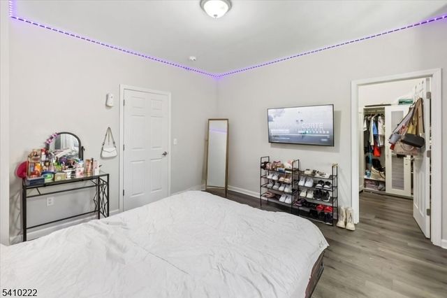164 Parker St, Newark City, NJ 07104