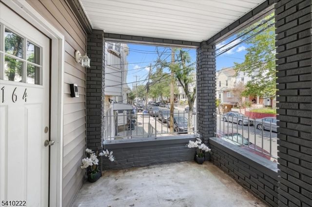 164 Parker St, Newark City, NJ 07104