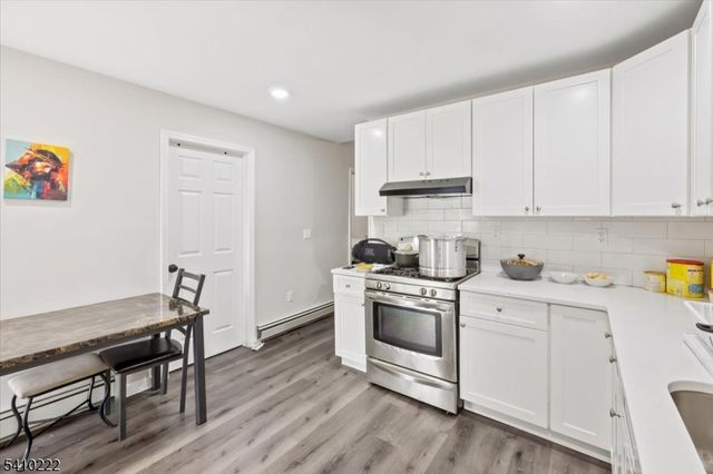 164 Parker St, Newark City, NJ 07104