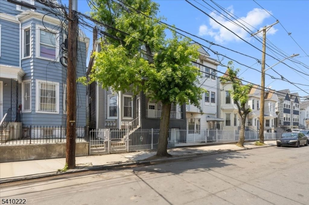 164 Parker St, Newark City, NJ 07104 — photo 4