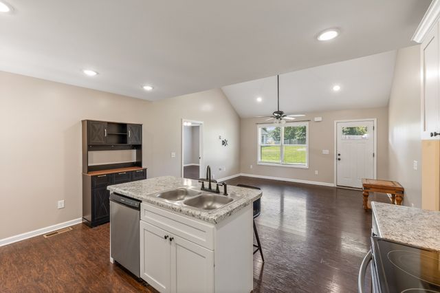 155 Poling Dr, Pulaski, TN 38478