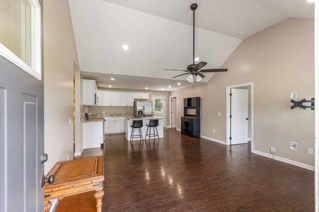 155 Poling Dr, Pulaski, TN 38478