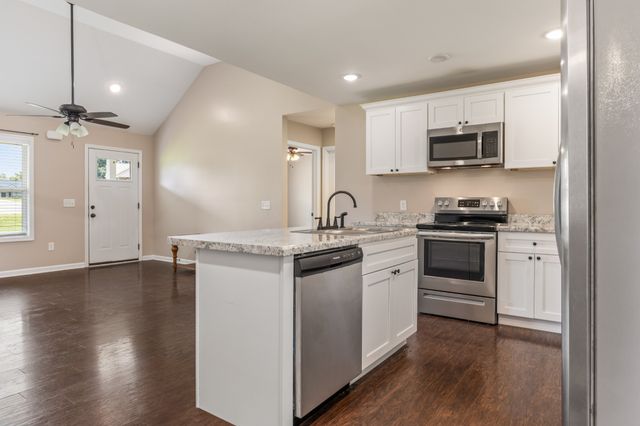 155 Poling Dr, Pulaski, TN 38478