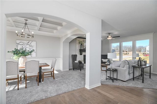 2758 W Park Street, Olathe, KS 66061