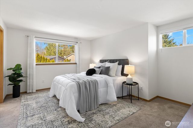 18211 SE 261st Court, Covington, WA 98042