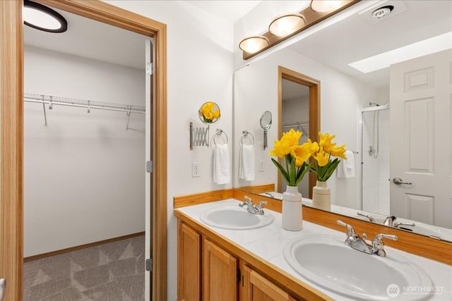 18211 SE 261st Court, Covington, WA 98042