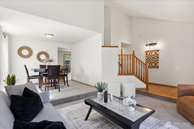 18211 SE 261st Court, Covington, WA 98042