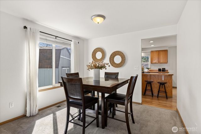 18211 SE 261st Court, Covington, WA 98042