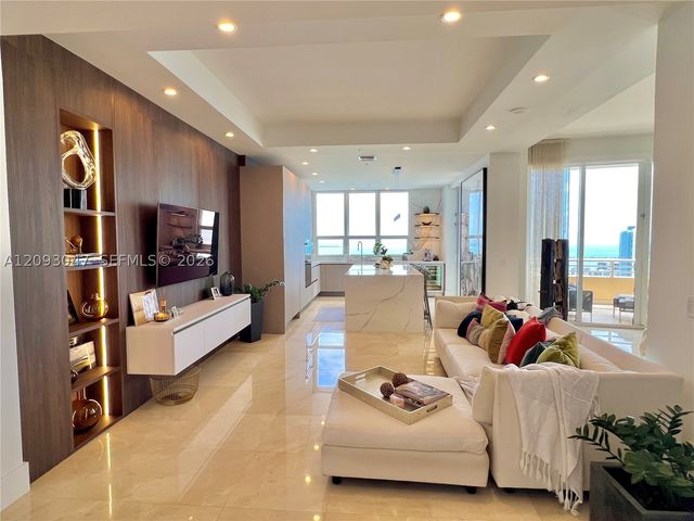848 Brickell Key Dr 4505, Miami, FL 33131