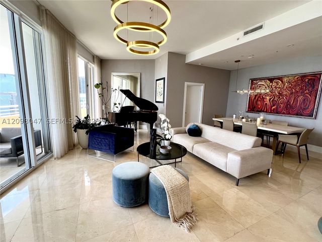848 Brickell Key Dr 4505, Miami, FL 33131