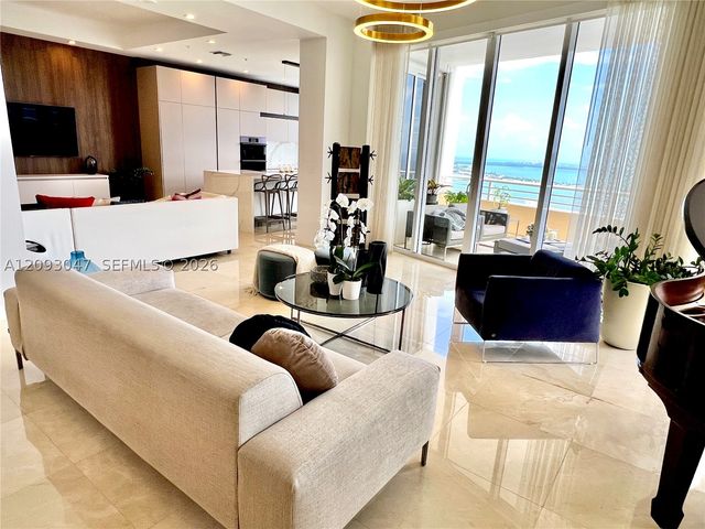 848 Brickell Key Dr 4505, Miami, FL 33131