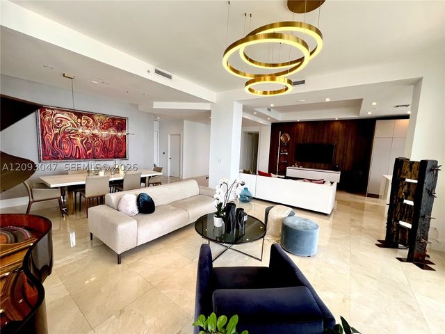 848 Brickell Key Dr 4505, Miami, FL 33131
