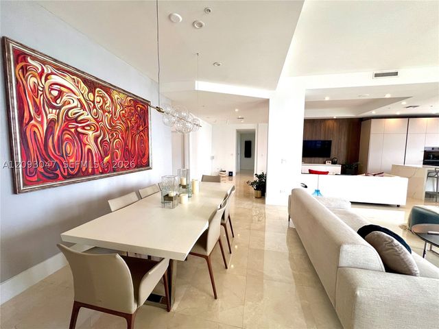 848 Brickell Key Dr 4505, Miami, FL 33131