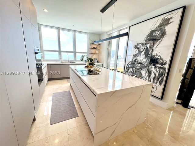 848 Brickell Key Dr 4505, Miami, FL 33131