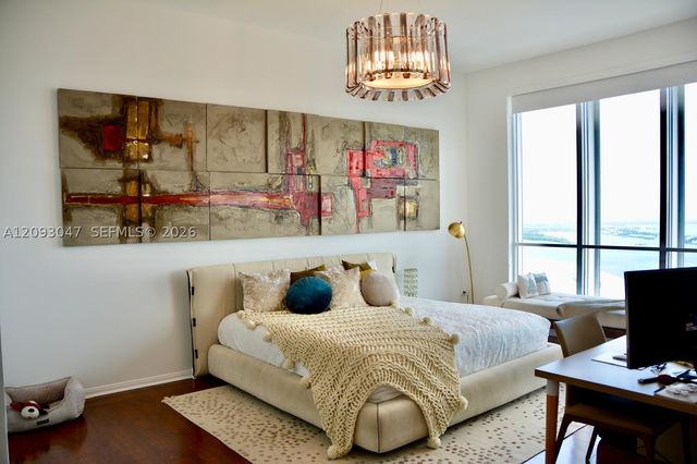 848 Brickell Key Dr 4505, Miami, FL 33131