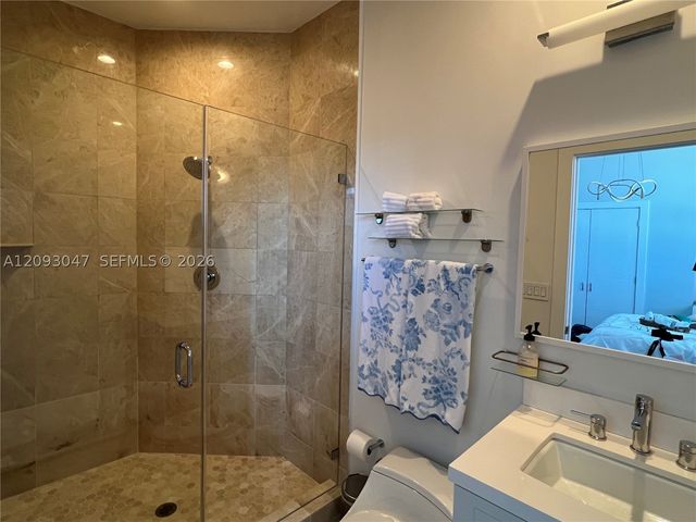 848 Brickell Key Dr 4505, Miami, FL 33131