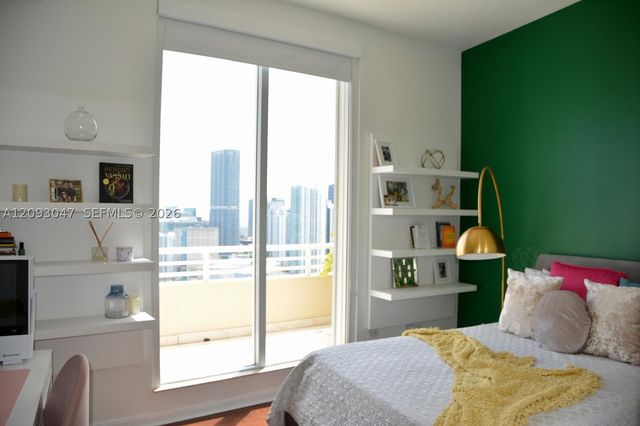 848 Brickell Key Dr 4505, Miami, FL 33131