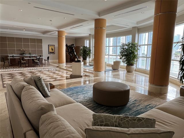 848 Brickell Key Dr 4505, Miami, FL 33131