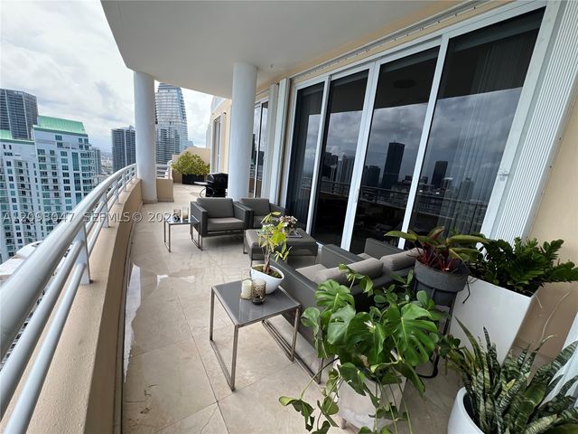 848 Brickell Key Dr 4505, Miami, FL 33131