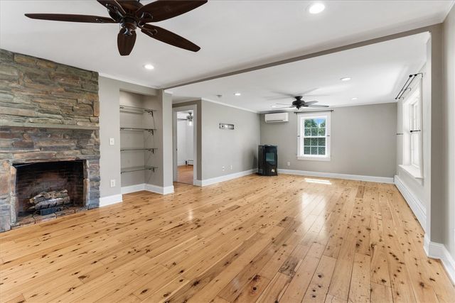 513 Woonasquatucket Avenue, North Providence, RI 02911