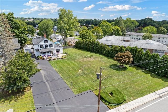 513 Woonasquatucket Avenue, North Providence, RI 02911