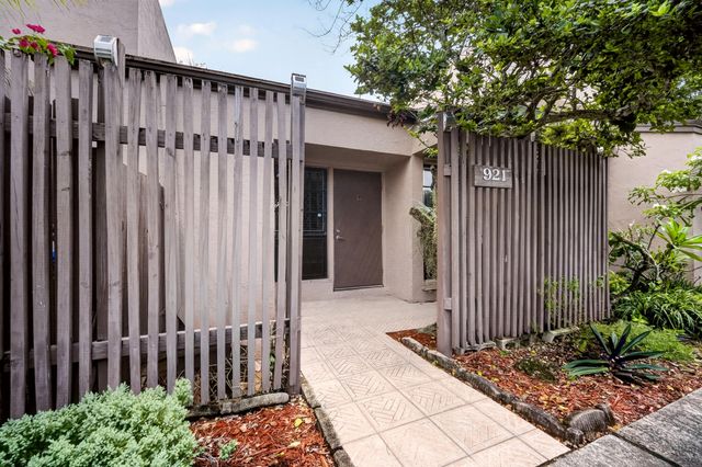 921 NW 122ND Terrace, Pembroke Pines, FL 33026