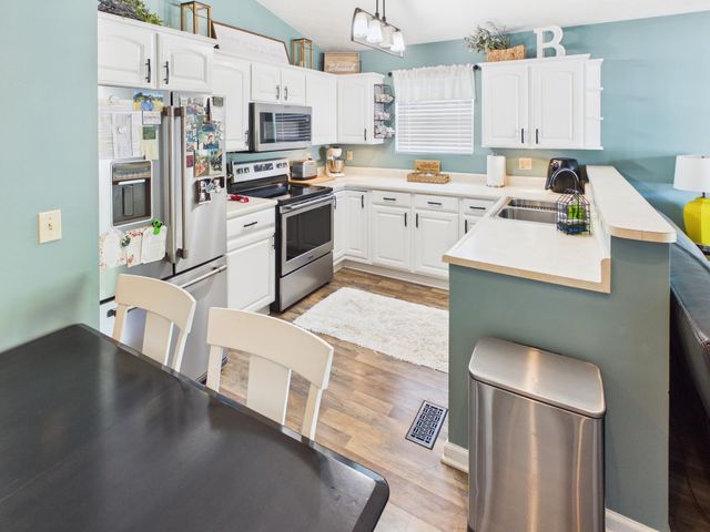 16 Sunwatch Drive, Huntington, WV 25705