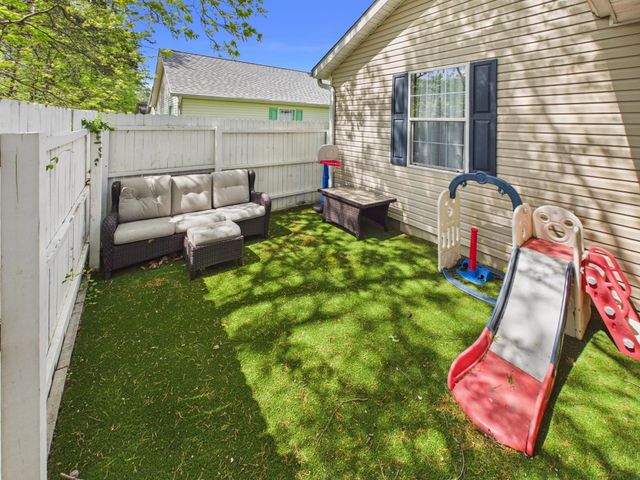 16 Sunwatch Drive, Huntington, WV 25705