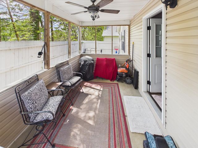 16 Sunwatch Drive, Huntington, WV 25705