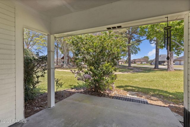 403 N Rushmore Lane, Youngsville, LA 70592