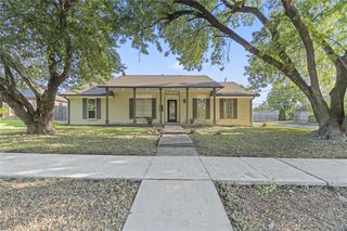 4002 Knotty Oaks Trl, Houston, TX 77045