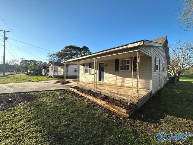 131 Wilson Mann Road, Owens Cross Roads, AL 35763