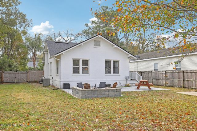 3233 MAYFLOWER Street, Jacksonville, FL 32205