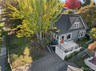 9615 57th Avenue S, Seattle, WA 98118