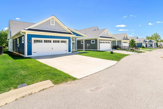 1580 S Renwick Boulevard, Bloomington, IN 47401