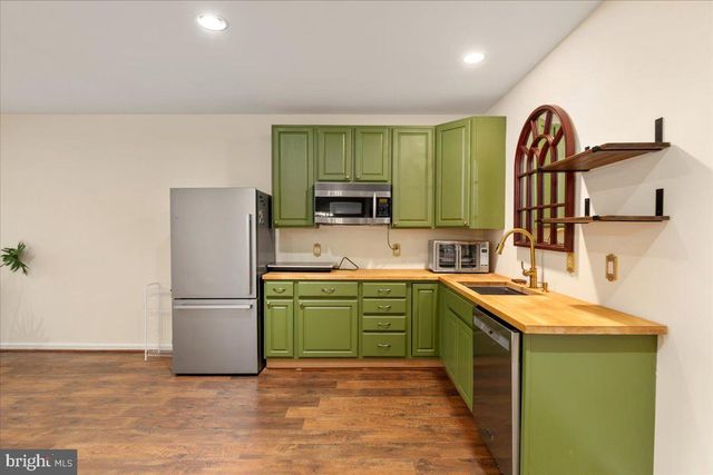 4110 CRAY DR, Warrenton, VA 20187