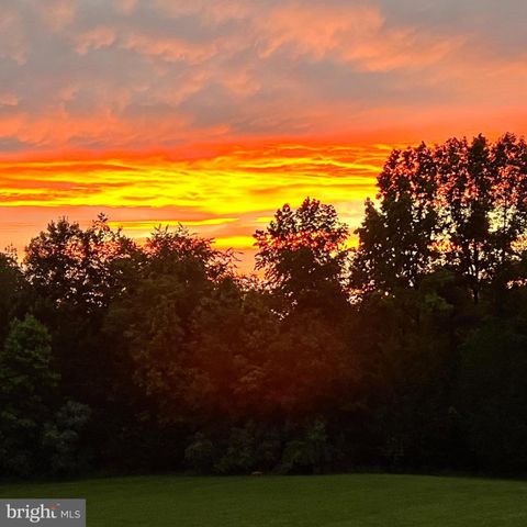 4110 CRAY DR, Warrenton, VA 20187