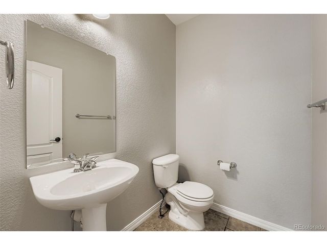 7463 S Biloxi Ct, Aurora, CO 80016