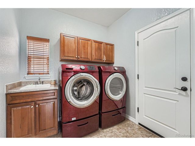 7463 S Biloxi Ct, Aurora, CO 80016