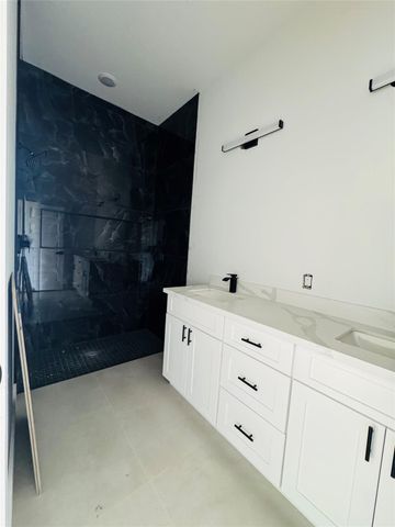 135 Road 5203, Cleveland, TX 77327