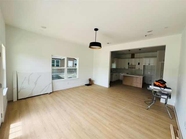 135 Road 5203, Cleveland, TX 77327
