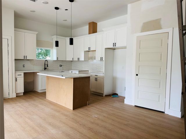 135 Road 5203, Cleveland, TX 77327